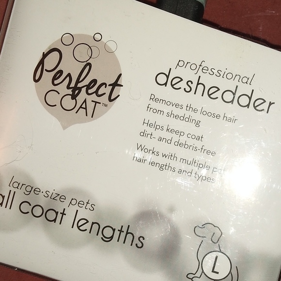 Fur Deshedder Brush Large Shedding Dogs Perfect Coat Deshedding Comb 50+ lbs - Picture 9 of 10